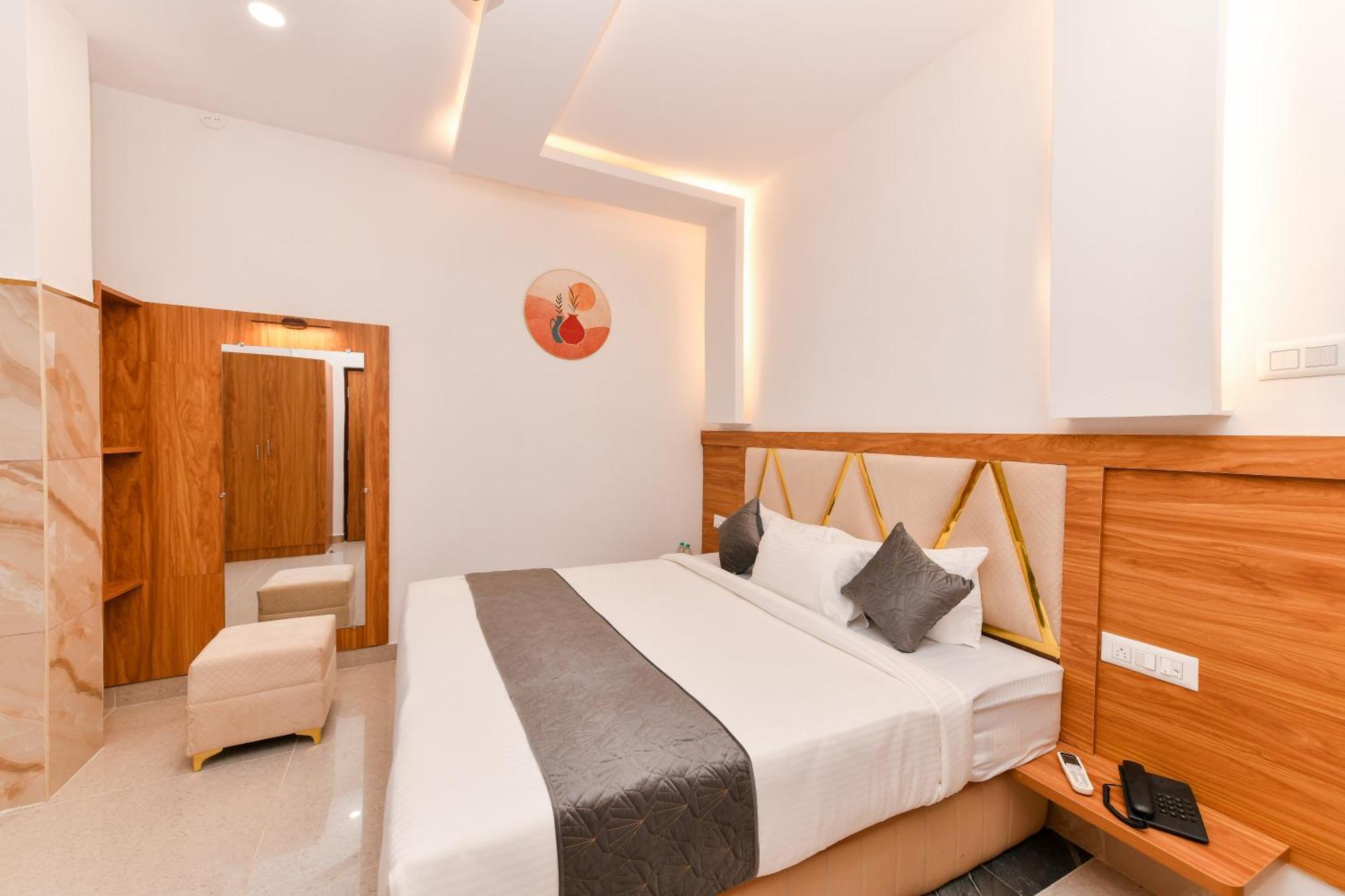 Hotel Shine International Mysore Luaran gambar